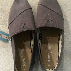 Grey Toms Size 8
